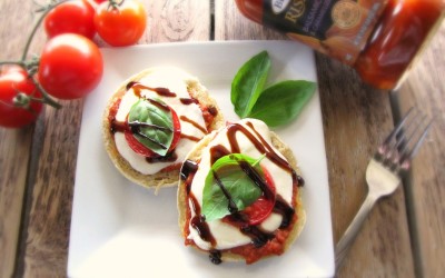 Mini Mozzarella and Tomato Pizza 